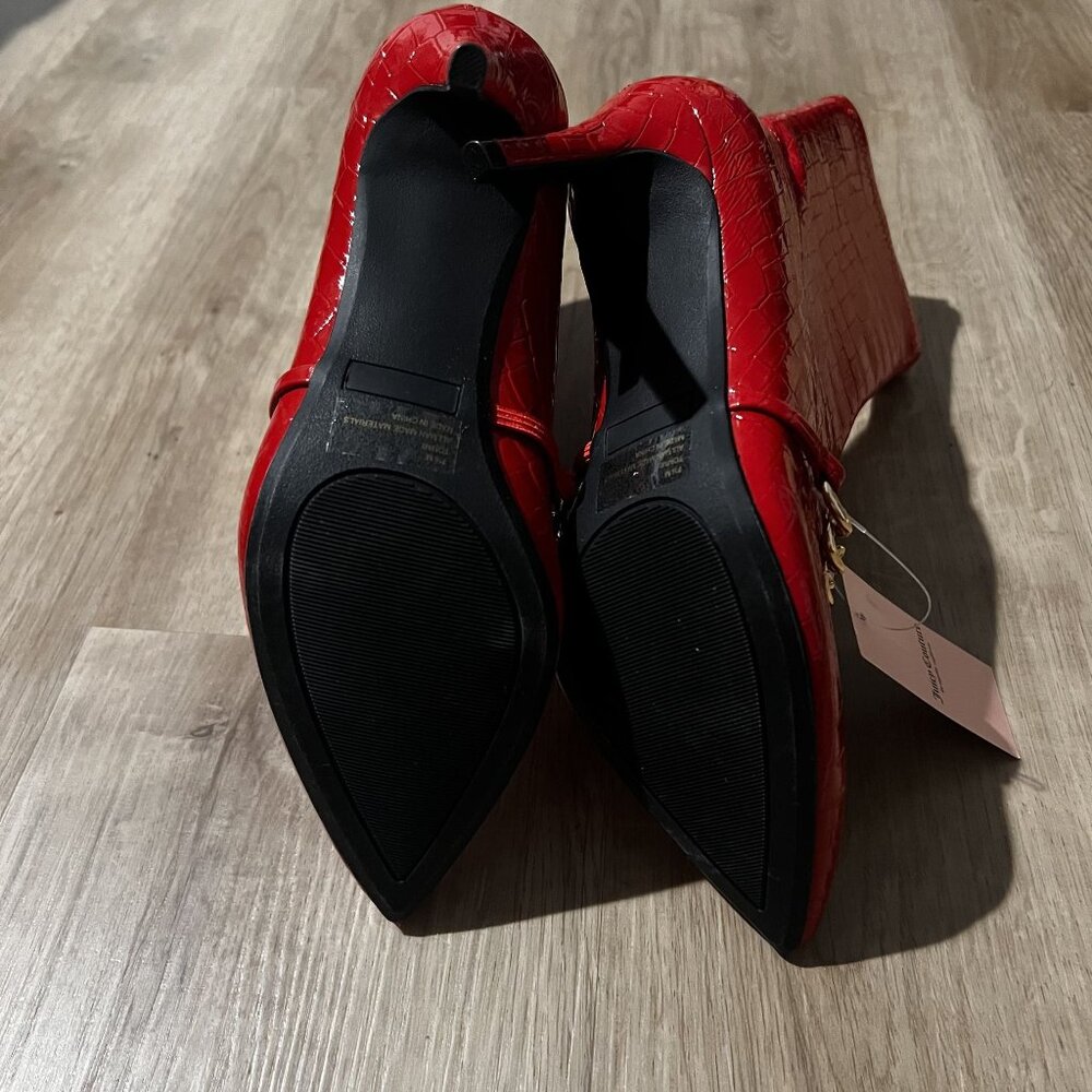 Juicy Couture Womens Red Croco JC-Tommi Boots With Gold Chain Detail & Logo 7.5 - Picture 10 of 11